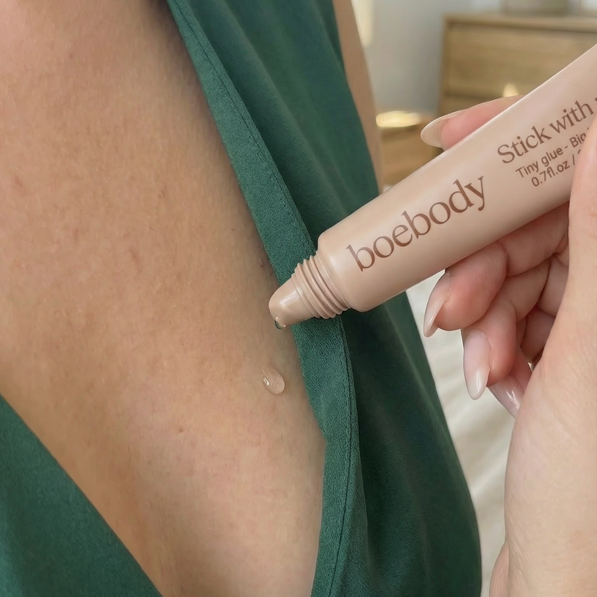 דבק גוף - STICK WITH ME